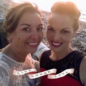 Meet your Posher, Naomi